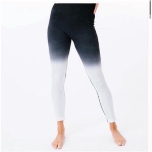 ZYIA black & white Ombré Performance hi rise leggings 7/8 Small
